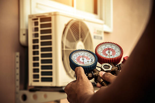 Professional Ductwork Repair technician working in Mart, TX
